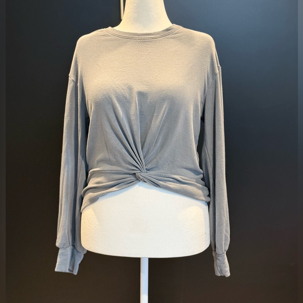 Sundry Twist Front Top Size 3